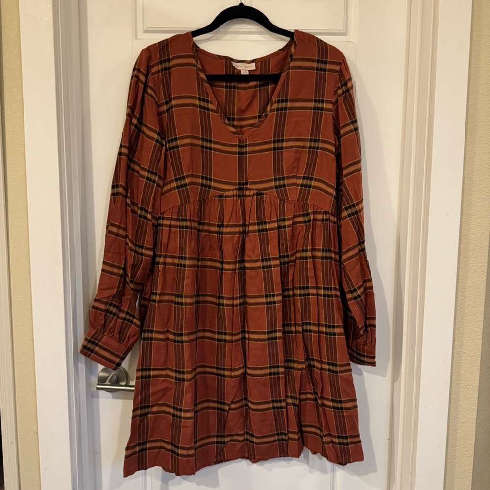Knox Rose Plaid V-Neck Dress in Orange and Black